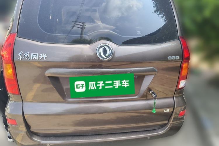 Used Dongfeng Fengon 330 2014 1.5L Manual Comfort Version DK15-02 Trunk