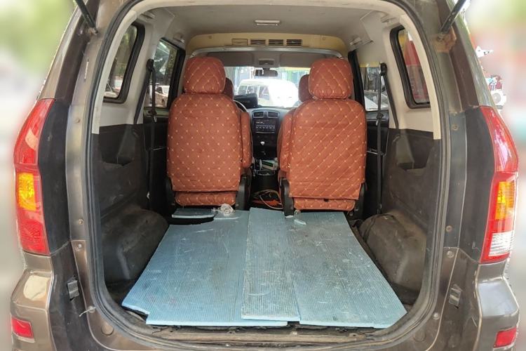 Used Dongfeng Fengon 330 2014 1.5L Manual Utility Version DK15 Trunk