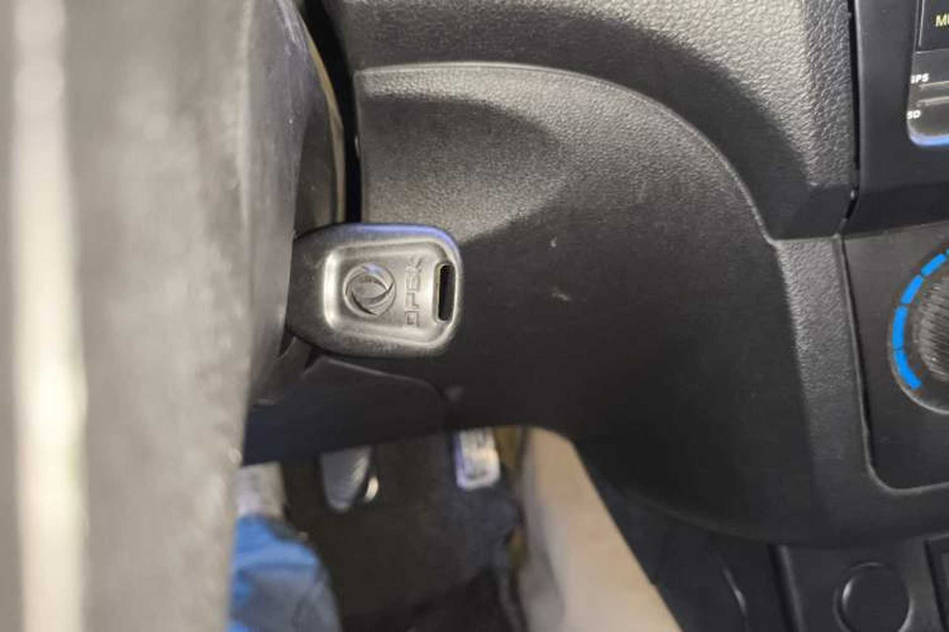 Used Dongfeng Fengon 330 2014 1.5L Manual Utility Version DK15 Vehicle Key