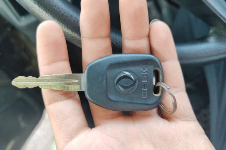 Used Dongfeng Fengon 330 2014 1.5L Manual Utility Version DK15 Vehicle Key