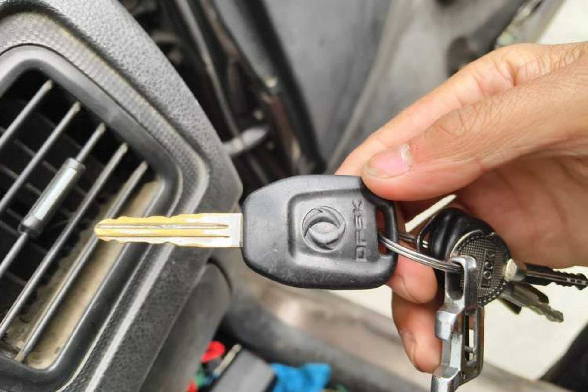 Used Dongfeng Fengon 330 2014 1.5L Manual Utility Version DK15 Vehicle Key