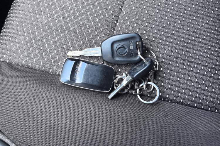 Used Dongfeng Fengon 330 2014 1.5L Manual Utility Version DK15 Vehicle Key