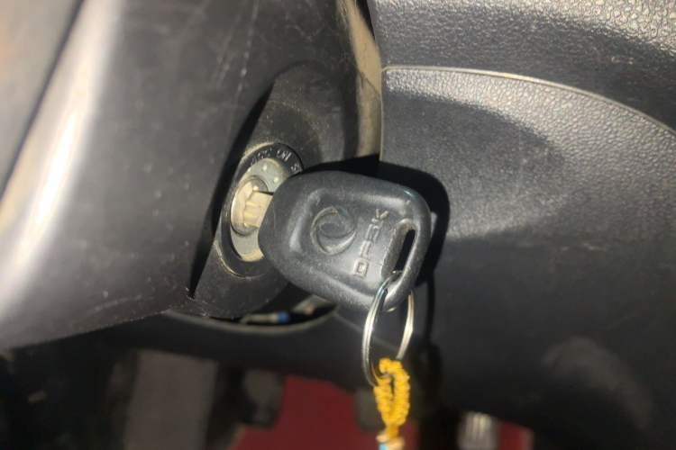 Used Dongfeng Fengon 330 2014 1.5L Manual Utility Version DK15 Vehicle Key