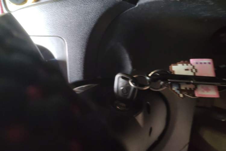 Used Dongfeng Fengon 330 2014 1.5L Manual Utility Version DK15 Vehicle Key