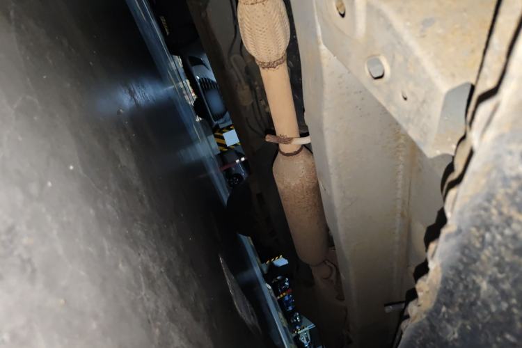 Used Dongfeng Fengon 330 2014 1.5L Manual Utility Version DK15 Chassis Front Left