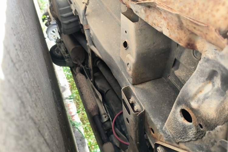 Used Dongfeng Fengon 330 2014 1.5L Manual Utility Version DK15 Chassis Front Right