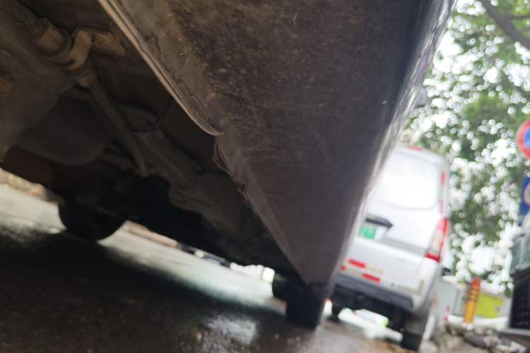 Used Dongfeng Fengon 330 2014 1.5L Manual Utility Version DK15 Chassis Rear Right