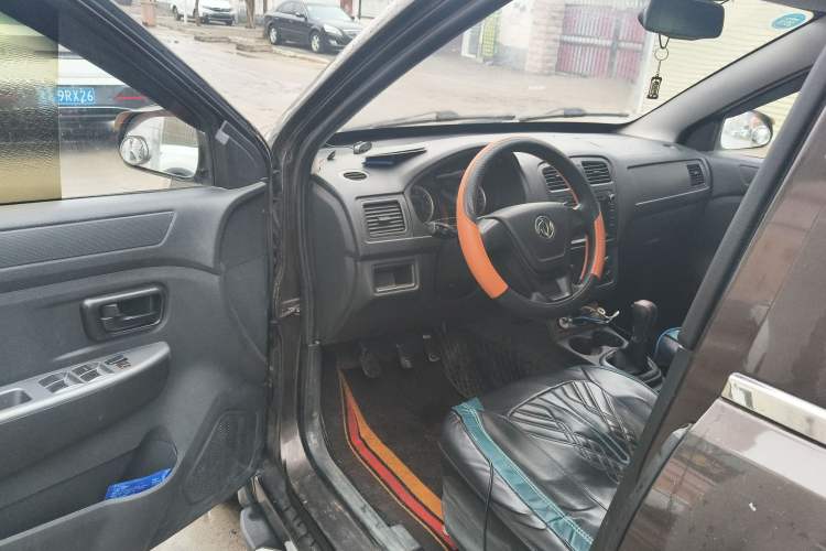 Used Dongfeng Fengon 330 2014 1.3L Manual Utility Version DK13-07 Driver Seat