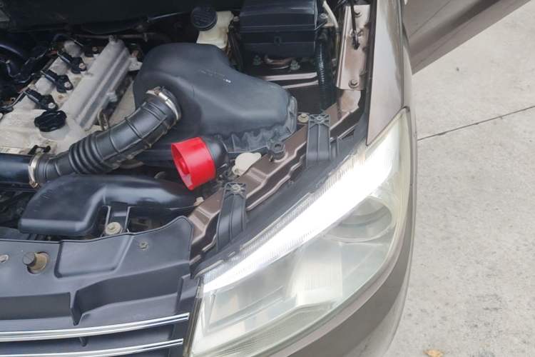 Used Dongfeng Fengon 330 2014 1.5L Manual Utility Version DK15 Engine Bay Left