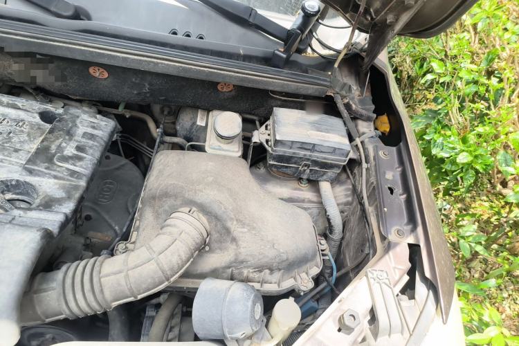 Used Dongfeng Fengon 330 2014 1.5L Manual Utility Version DK15 Engine Bay Left