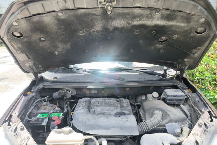 Used Dongfeng Fengon 330 2014 1.5L Manual Utility Version DK15 Engine Bay