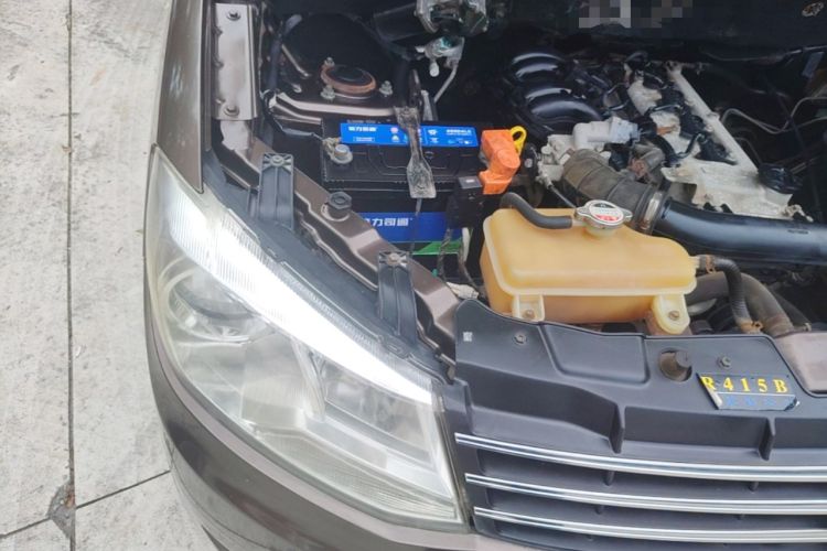 Used Dongfeng Fengon 330 2014 1.5L Manual Utility Version DK15 Engine Bay Right