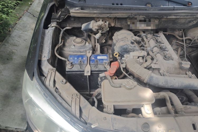 Used Dongfeng Fengon 330 2014 1.5L Manual Utility Version DK15 Engine Bay Right