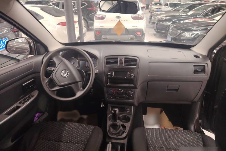 Used Dongfeng Fengon 330 2014 1.5L Manual Utility Version DK15 Interior 2