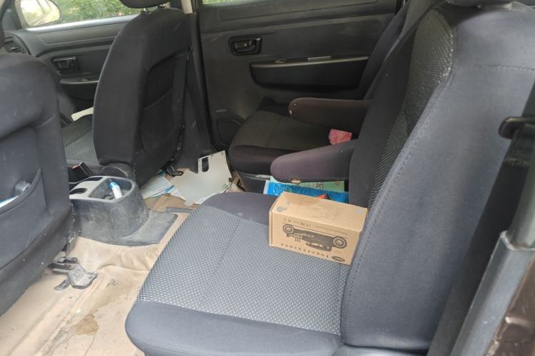Used Dongfeng Fengon 330 2014 1.5L Manual Utility Version DK15 Left Rear Seat