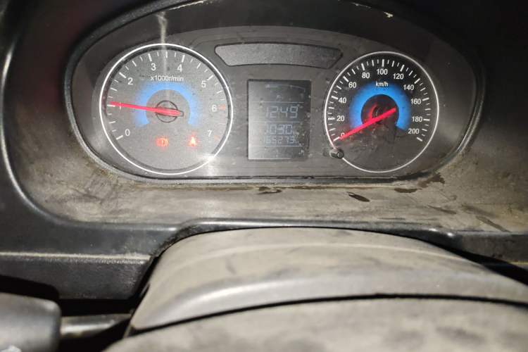 Used Dongfeng Fengon 330 2014 1.5L Manual Utility Version DK15 Odometer Close Up