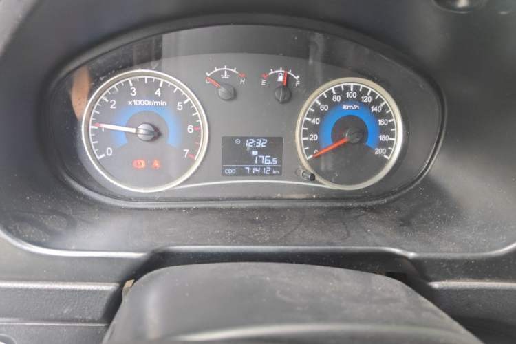 Used Dongfeng Fengon 330 2014 1.5L Manual Utility Version DK15 Odometer Close Up