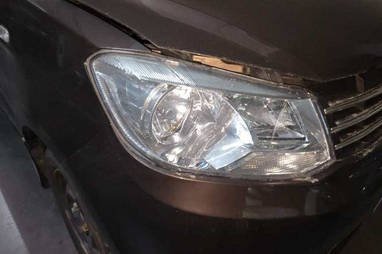 Used Dongfeng Fengon 330 2014 1.5L Manual Utility Version DK15 Right Front Headlight