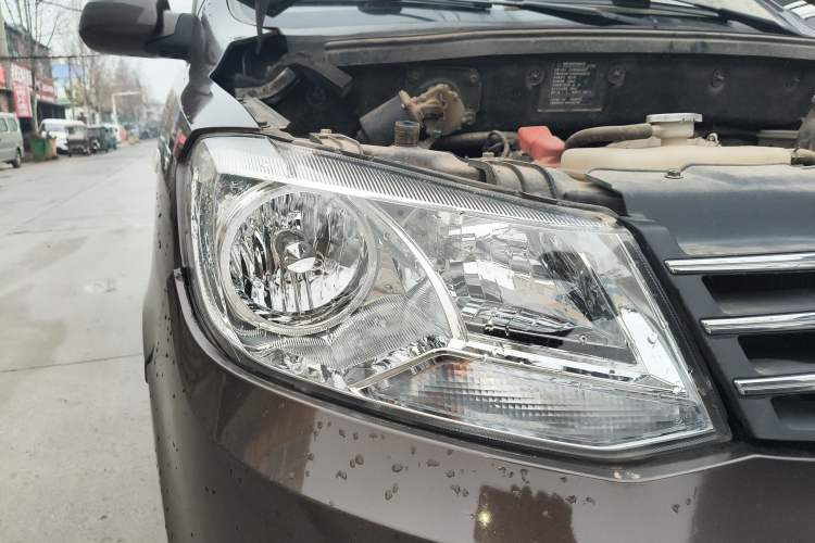Used Dongfeng Fengon 330 2014 1.3L Manual Utility Version DK13-07 Right Front Headlight