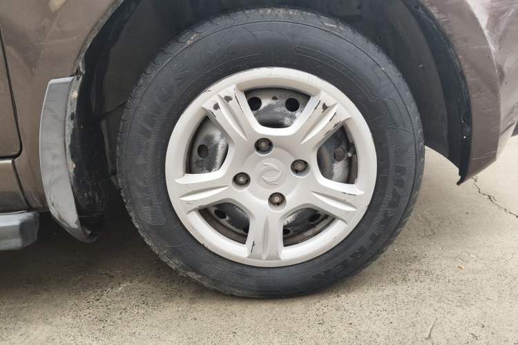 Used Dongfeng Fengon 330 2014 1.3L Manual Utility Version DK13-07 Right Front Wheel Hub