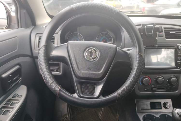 Used Dongfeng Fengon 330 2014 1.5L Manual Utility Version DK15 Steering Wheel