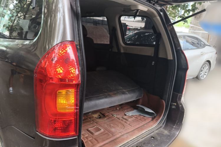 Used Dongfeng Fengon 330 2014 1.5L Manual Utility Version DK15 Trunk