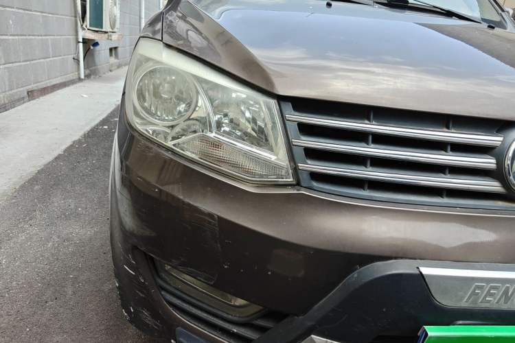 Used Dongfeng Fengon 330 2014 1.5L Manual Comfort Version DK15-02 Right Front Headlight