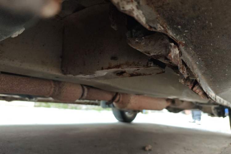 Used Dongfeng Fengon 330 2014 1.5L Manual Utility Version DK15 Chassis Front Left
