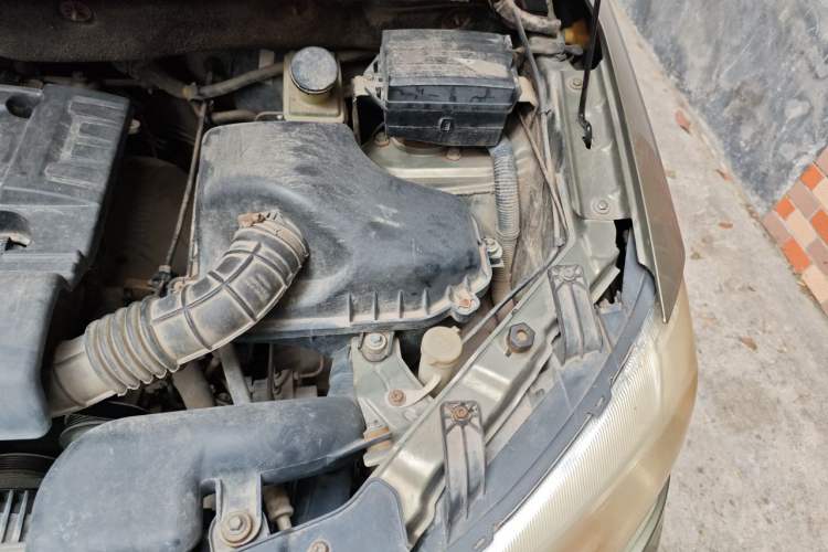 Used Dongfeng Fengon 330 2014 1.5L Manual Utility Version DK15 Engine Bay Left