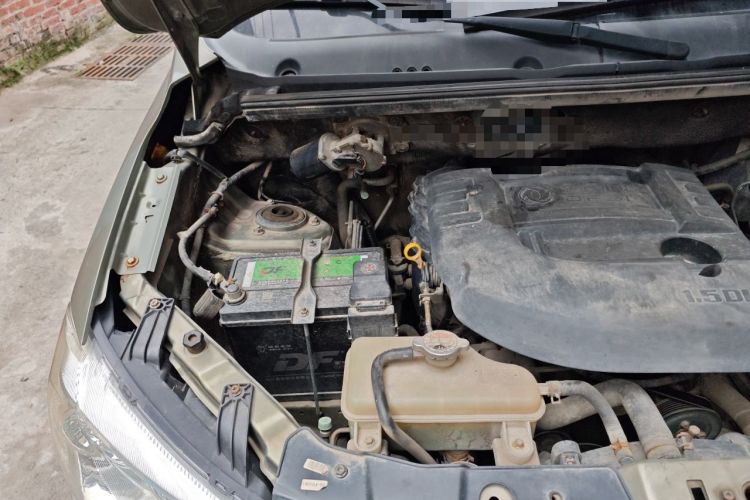 Used Dongfeng Fengon 330 2014 1.5L Manual Utility Version DK15 Engine Bay Right