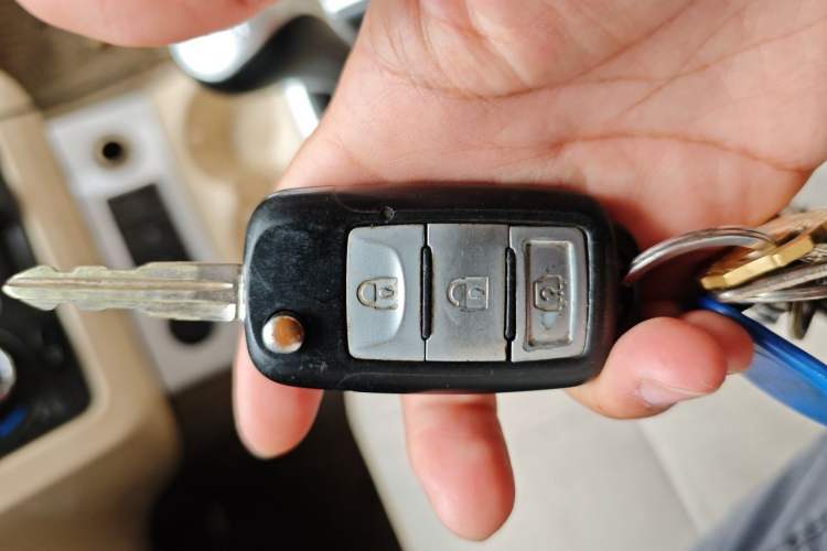 Used Dongfeng Fengon 330 2014 1.5L Manual Utility Version DK15 Vehicle Key