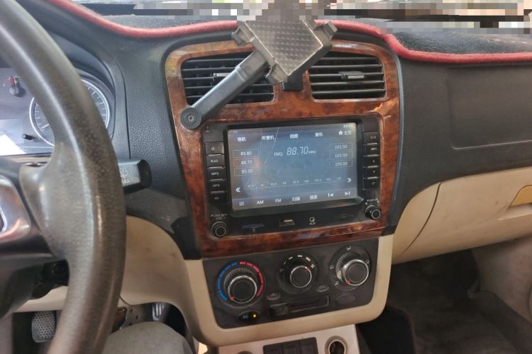 Used Dongfeng Fengon 330 2014 1.5L Manual Comfort Version DK15-02 Audio And AC Panel