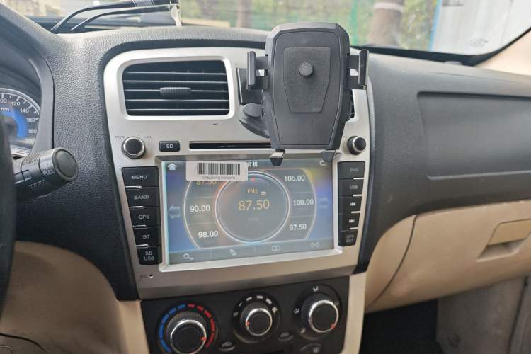 Used Dongfeng Fengon 330 2014 1.3L Manual Utility Version DK13-07 Audio And AC Panel