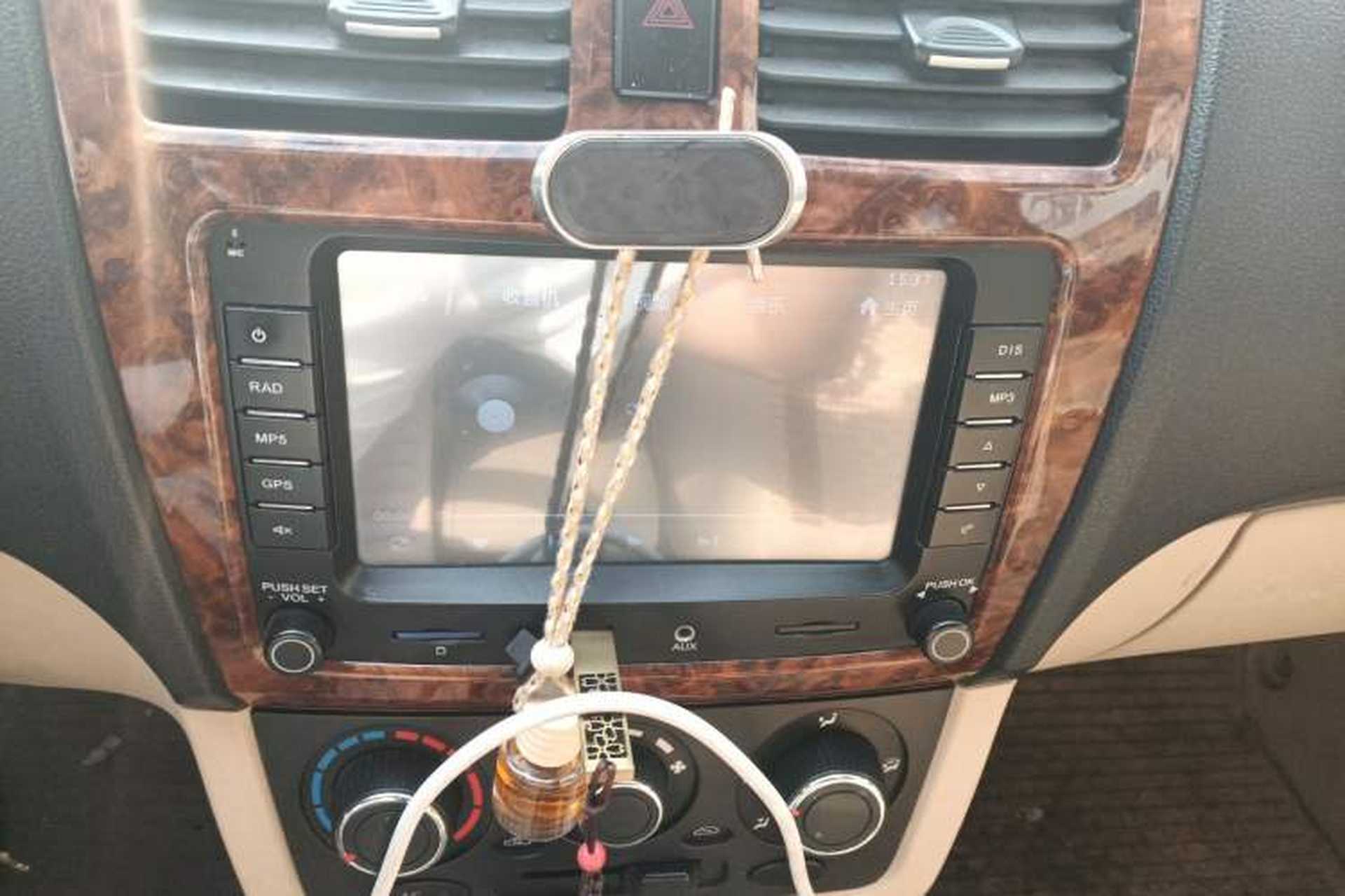 Used Dongfeng Fengon 330  Audio And AC Panel