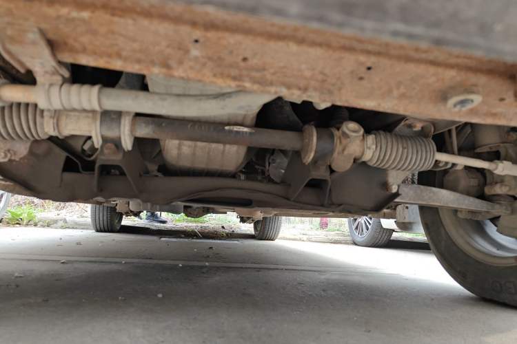 Used Dongfeng Fengon 330 2014 1.5L Manual Utility Version DK15 Chassis Front