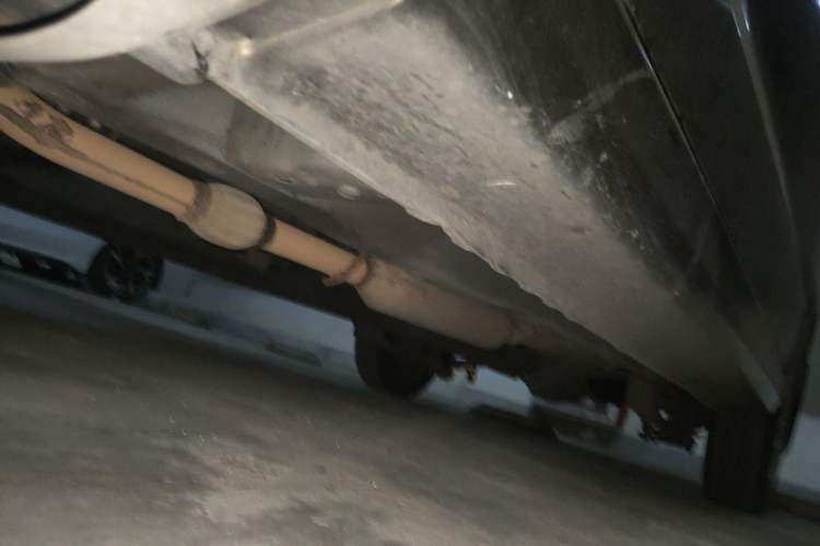 Used Dongfeng Fengon 330 2014 1.2L Manual Practical Version DK12-07 Chassis Front Left