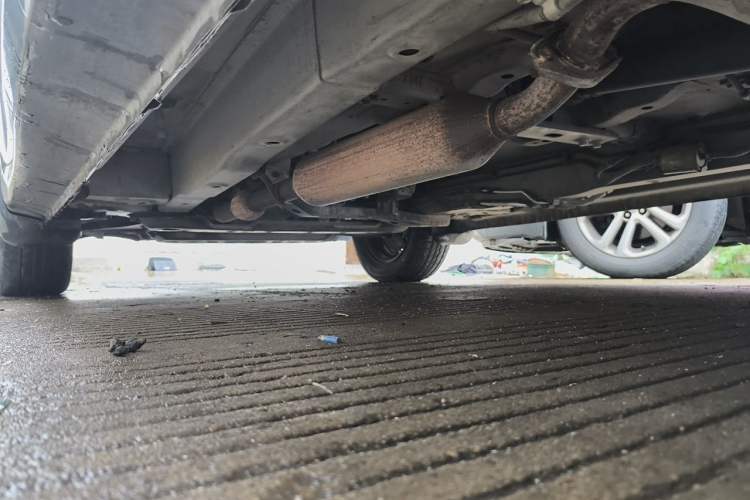 Used Dongfeng Fengon 330 2014 1.5L Manual Standard Edition DK15-02 Chassis Rear Left