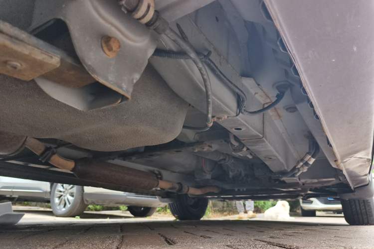 Used Dongfeng Fengon 330 2014 1.5L Manual Utility Version DK15 Chassis Rear Right