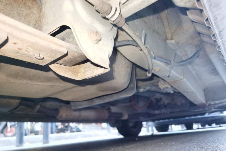 Used Dongfeng Fengon 330 2014 1.5L Manual Standard Edition DK15-02 Chassis Rear Right