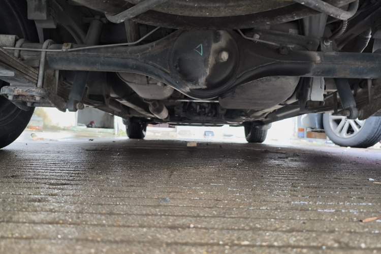 Used Dongfeng Fengon 330 2014 1.5L Manual Standard Edition DK15-02 Chassis Rear
