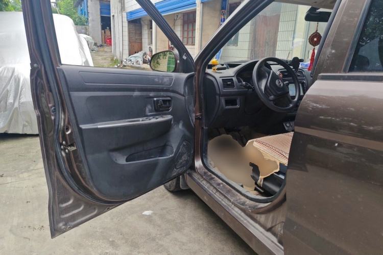 Used Dongfeng Fengon 330 2014 1.2L Manual Practical Version DK12-07 Driver Seat