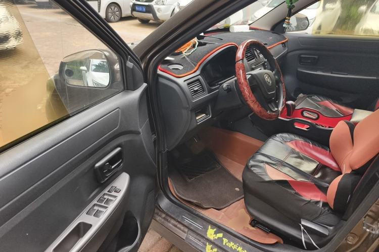 Used Dongfeng Fengon 330 2014 1.5L Manual Utility Version DK15 Driver Seat