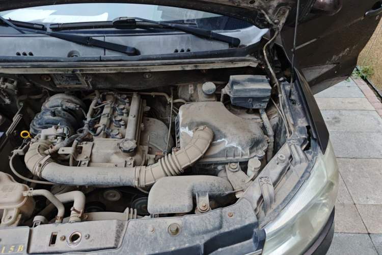 Used Dongfeng Fengon 330 2014 1.5L Manual Utility Version DK15 Engine Bay Left