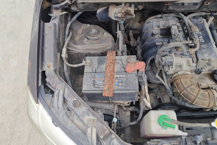 Used Dongfeng Fengon 330 2014 1.2L Manual Practical Version DK12-07 Engine Bay Right