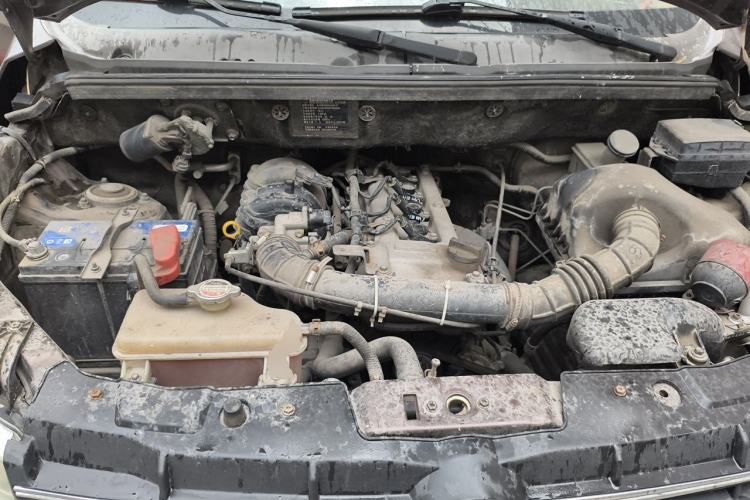 Used Dongfeng Fengon 330 2014 1.5L Manual Standard Edition DK15-02 Engine Bay