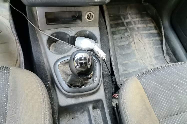 Used Dongfeng Fengon 330 2014 1.5L Manual Standard Edition DK15-02 Gear Lever