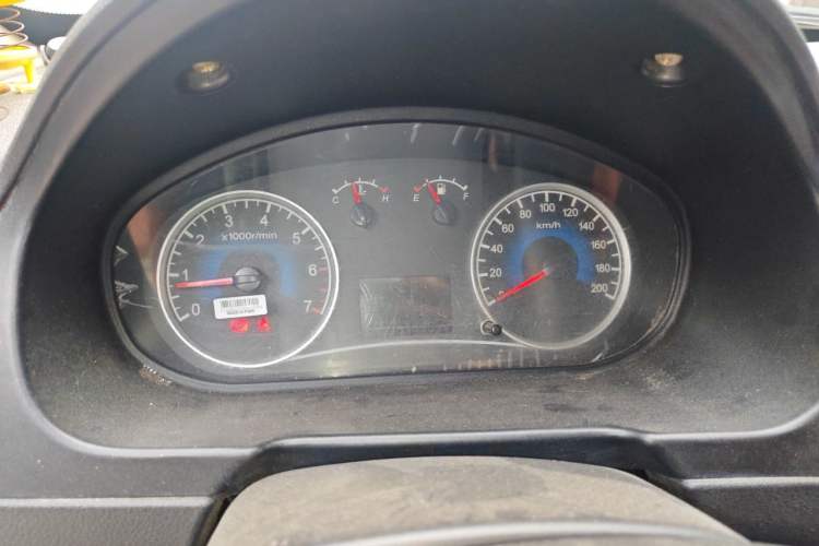 Used Dongfeng Fengon 330 2014 1.2L Manual Practical Version DK12-07 Instrument Cluster
