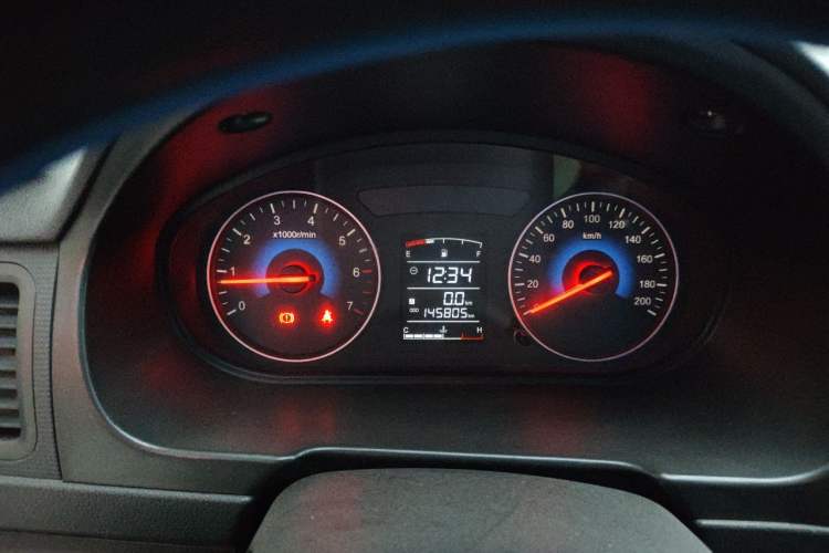 Used Dongfeng Fengon 330 2014 1.5L Manual Utility Version DK15 Instrument Cluster