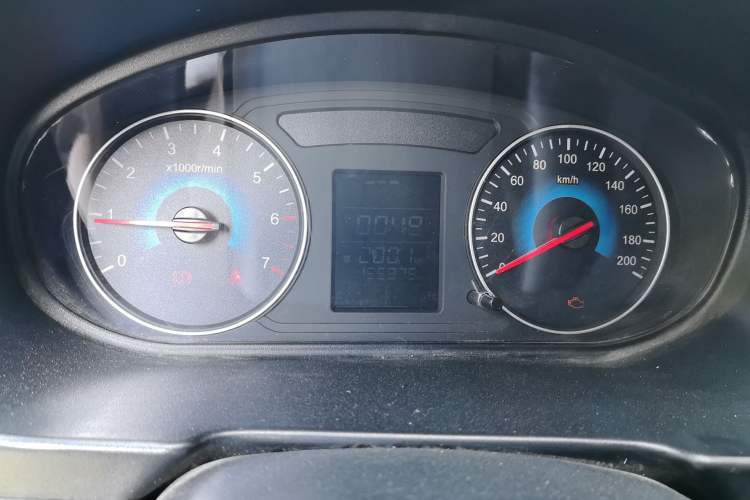Used Dongfeng Fengon 330 2014 1.5L Manual Standard Edition DK15-02 Instrument Cluster