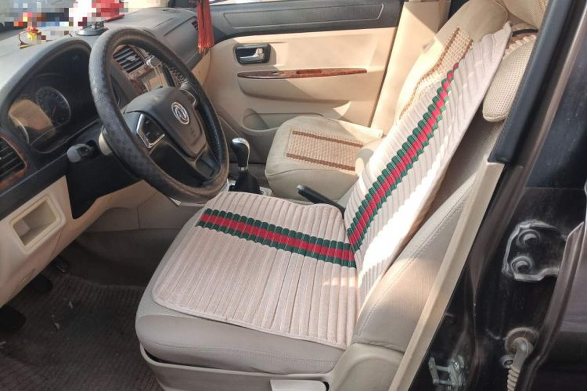 Used Dongfeng Fengon 330  Left Front Seat